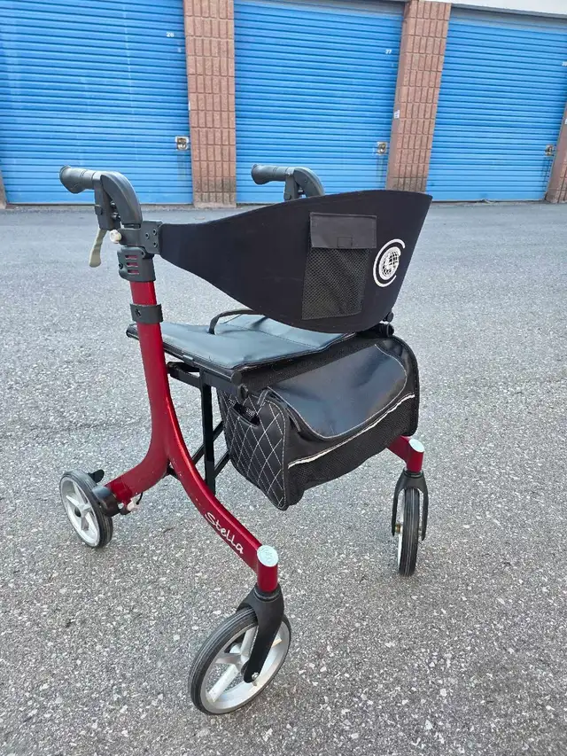 Stella Walker with 23' Seat and storage bag