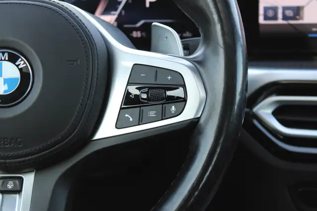 2023 BMW 3-Series - Photo 12