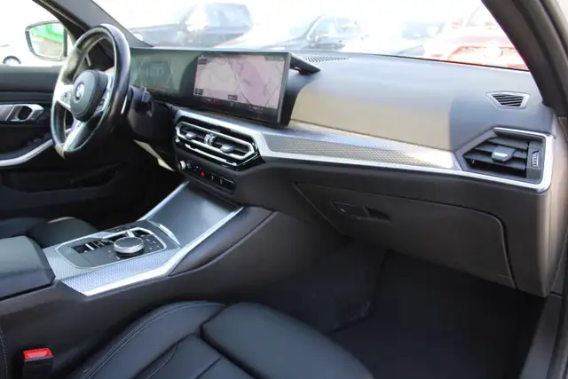 2023 BMW 3-Series - Photo 14