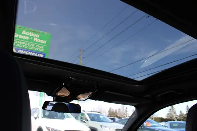 2023 BMW 3-Series - Photo 22