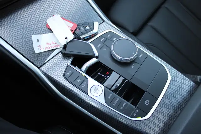 2023 BMW 3-Series - Photo 23