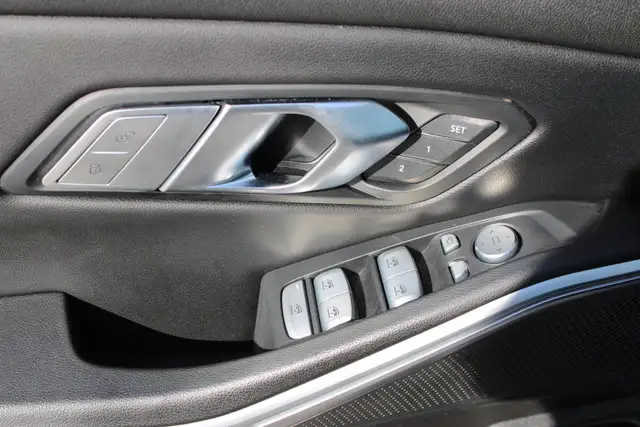 2023 BMW 3-Series - Photo 26