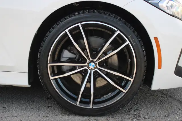 2023 BMW 3-Series - Photo 28