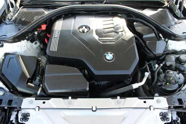 2023 BMW 3-Series - Photo 29