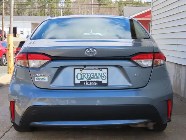 2021 Toyota Corolla LE - Photo 4
