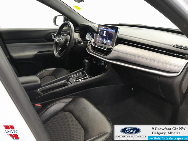 2023 Jeep Compass North HEATED CLOTH SEATS - HEATED STEERING WHE - Photo 13