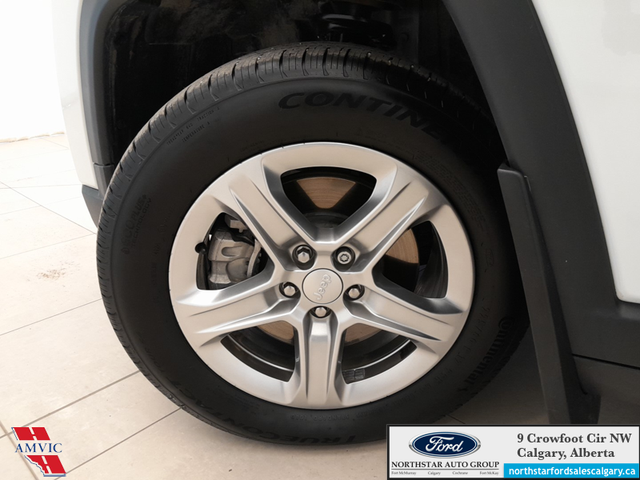 2023 Jeep Compass North HEATED CLOTH SEATS - HEATED STEERING WHE - Photo 17