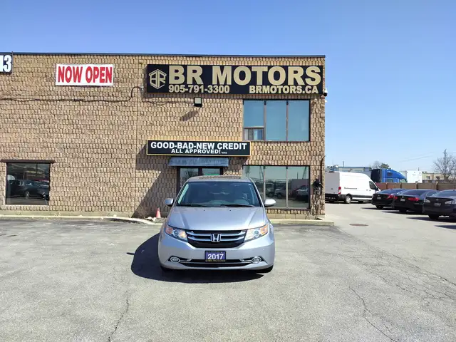 2017 Honda Odyssey No Accidents Reported | Touring | Sun Roof | - Photo 2