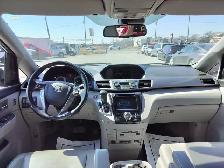 2017 Honda Odyssey No Accidents Reported | Touring | Sun Roof | - Photo 11