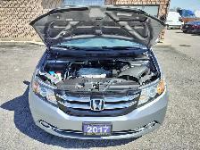 2017 Honda Odyssey No Accidents Reported | Touring | Sun Roof | - Photo 31