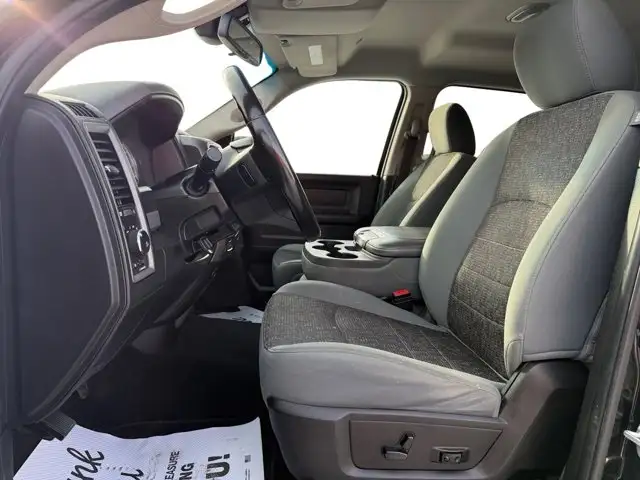 2020 Ram 1500 Classic Express - Photo 11