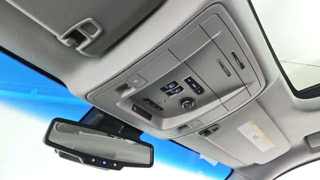 2018 Chevrolet Tahoe Premier - Photo 11