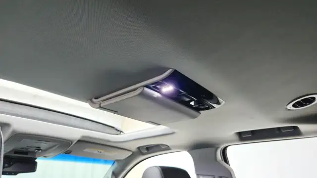 2018 Chevrolet Tahoe Premier - Photo 23