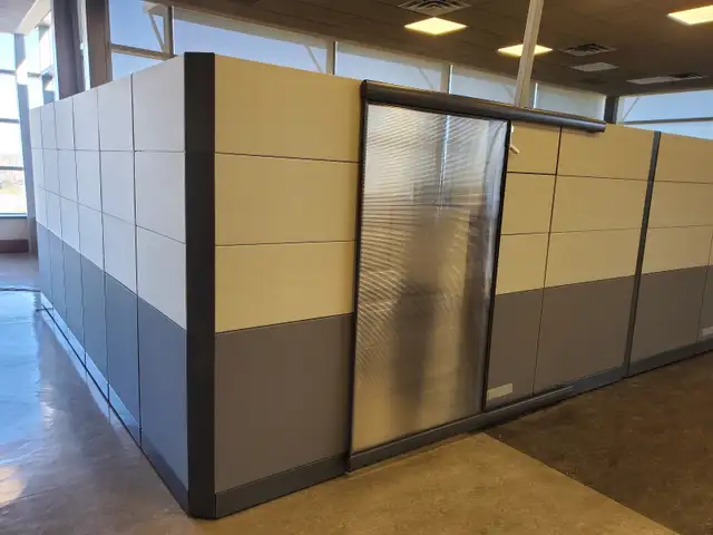 Office cubicles, workstations, desks, walls, partitions - Photo 9