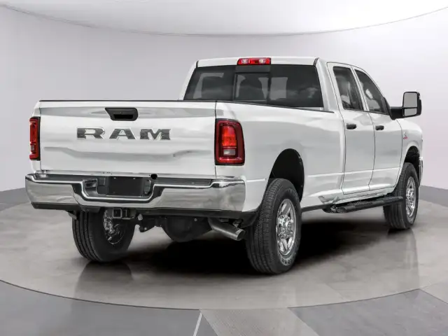 2026 Ram 3500 - Photo 2