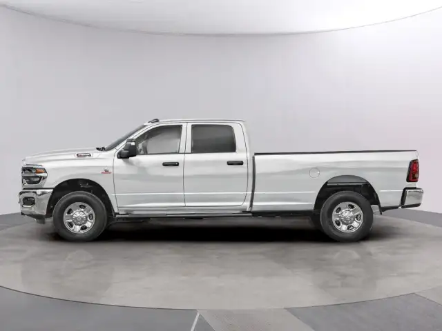 2026 Ram 3500 - Photo 3
