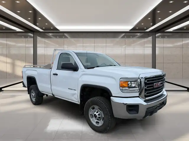 2016 GMC Sierra 2500HD 4WD Reg Cab 133.6' - Photo 2