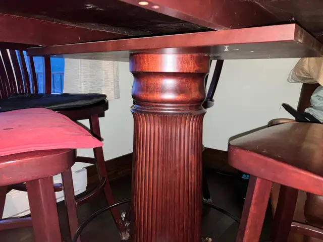 Dining table and chairs - Photo 3