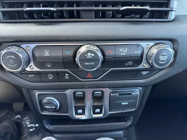 2026 Jeep Wrangler Sport - Photo 18