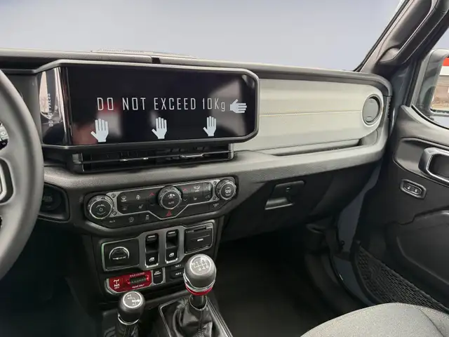 2026 Jeep Wrangler Willys - Photo 19