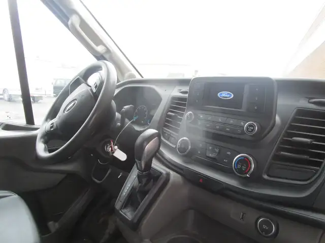 Ford Transit-250 T-250 148' Hi Rf 9000 GVWR Sliding RH Dr financ - Photo 9