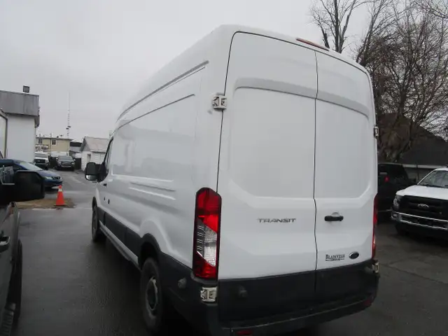 Ford Transit-250 T-250 148' Hi Rf 9000 GVWR Sliding RH Dr financ - Photo 24