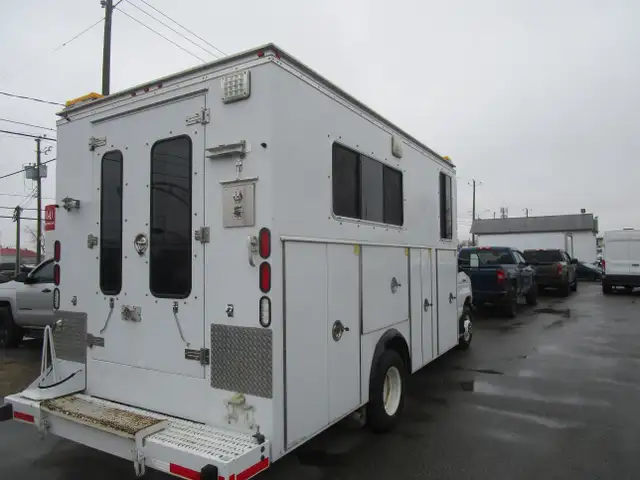 Ford Transit-250 T-250 148' Hi Rf 9000 GVWR Sliding RH Dr financ - Photo 26