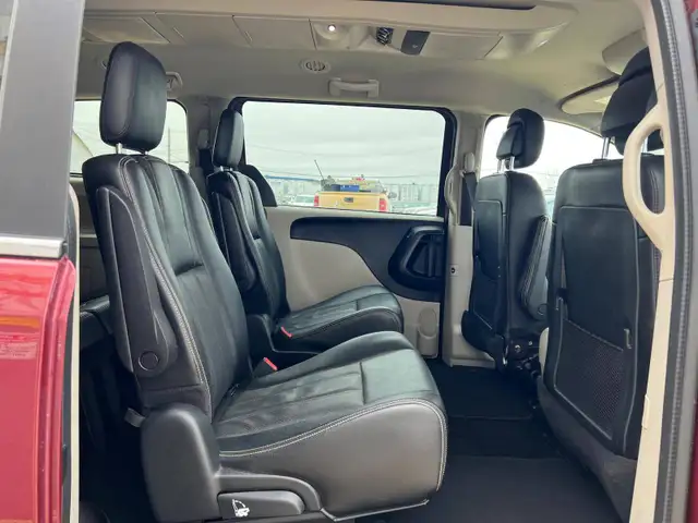 2019 Dodge Grand Caravan Crew - 7 Passenger - Photo 14