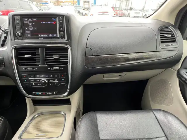 2019 Dodge Grand Caravan Crew - 7 Passenger - Photo 18