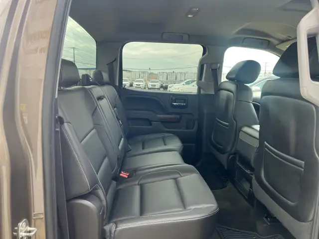 2014 GMC Sierra 1500 Crew Cab SLE 5.3L V8 - Photo 19