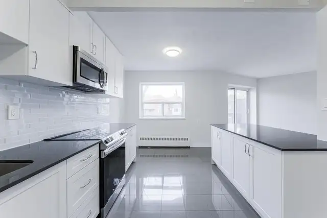 2bdrm Apartment for Rent - 245 Lakeshore Drive - Photo 3