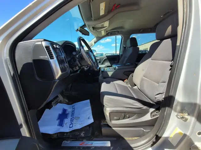 2016 Chevrolet Silverado 1500 Crew Cab Short Box 4-Wheel Drive L - Photo 8