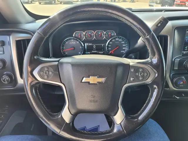 2016 Chevrolet Silverado 1500 Crew Cab Short Box 4-Wheel Drive L - Photo 11