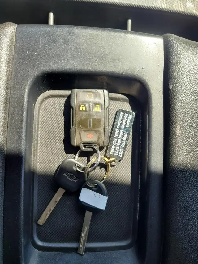 2016 Chevrolet Silverado 1500 Crew Cab Short Box 4-Wheel Drive L - Photo 17