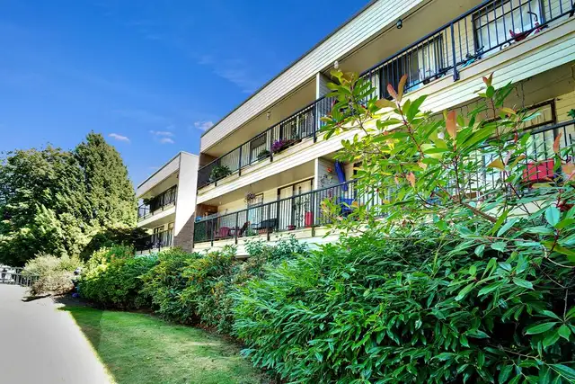 Cypress Gardens Apartments - 1 Bedroom available at 1114 & 1132 - Photo 7