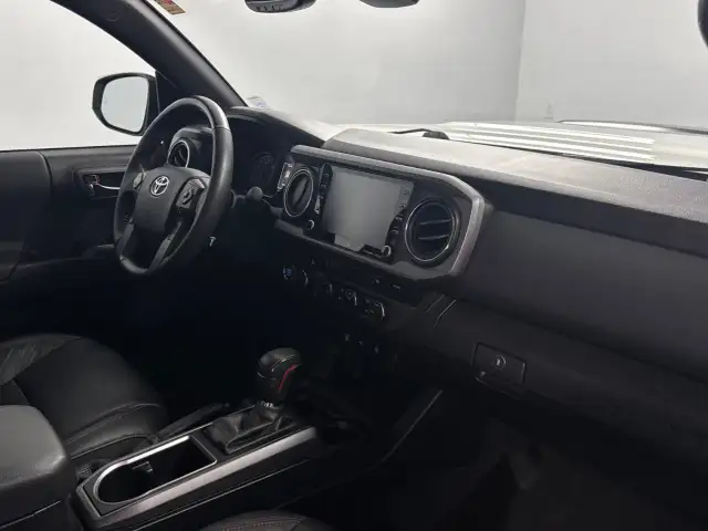 2023 Toyota Tacoma - Photo 14