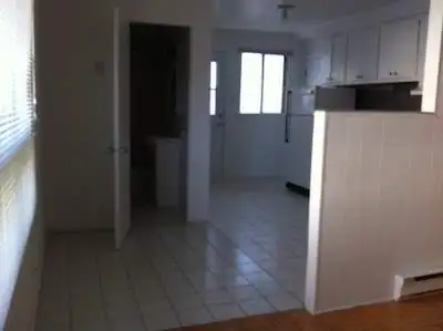 2 1/2 à 15 min à pied Cégep Limoilou,tout inclus et wifi - Photo 3