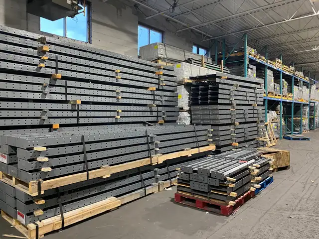 Structural Steel Cantilever Racking In Stock - Made in Canada - Photo 3