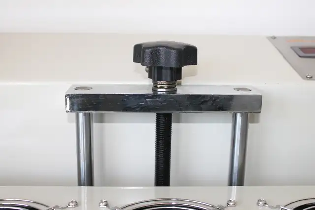 LGYF-2000 Continuous Induction Sealing Machine 181333 - Photo 2