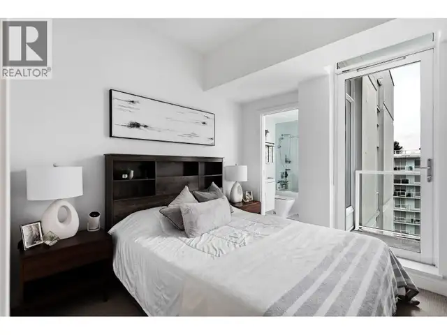 2 bed 2 bath   private roof top (penthouse) - Photo 3