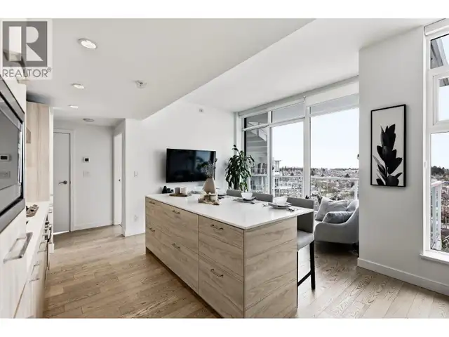 2 bed 2 bath   private roof top (penthouse) - Photo 5