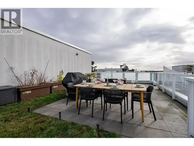2 bed 2 bath   private roof top (penthouse) - Photo 10
