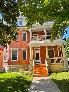 Live on the Glebe avenues - June 1 - 2 bed bsmt