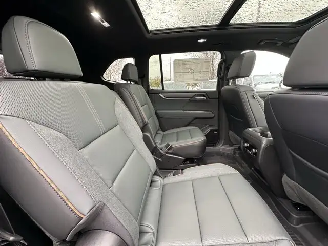 2026 GMC Acadia AT4 AWD - Photo 25