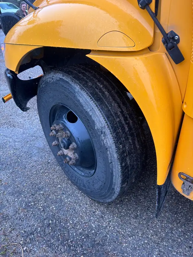 School bus - Photo 5