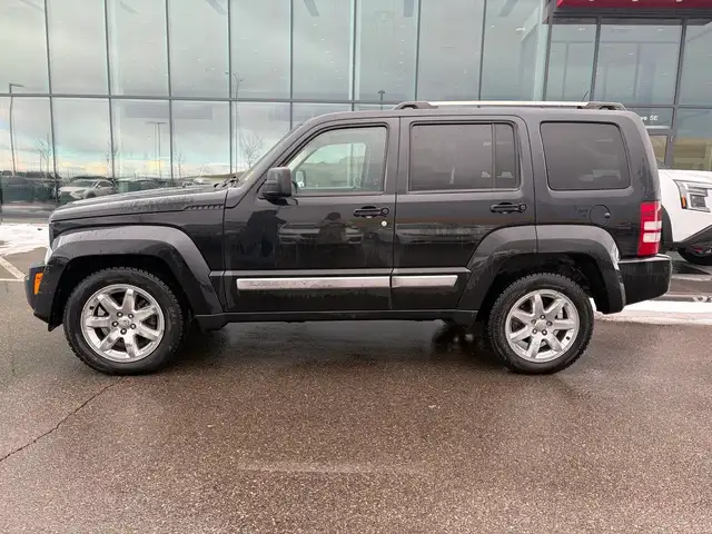 2010 Jeep Liberty Limited Edition 4WD • Comfort   Convenience - Photo 3