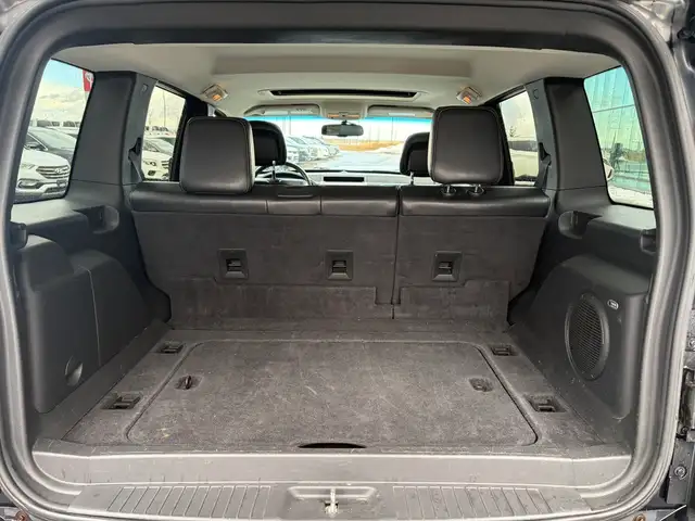2010 Jeep Liberty Limited Edition 4WD • Comfort   Convenience - Photo 6