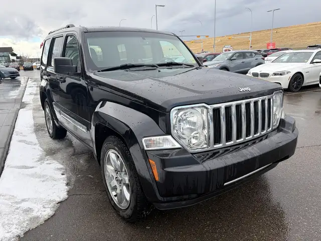 2010 Jeep Liberty Limited Edition 4WD • Comfort   Convenience - Photo 9