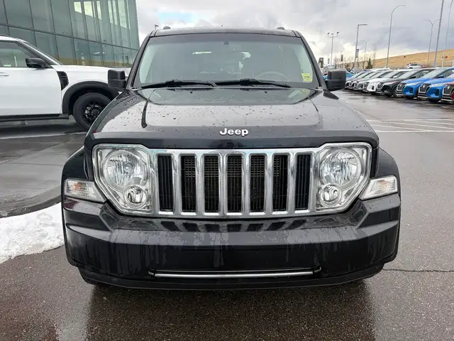 2010 Jeep Liberty Limited Edition 4WD • Comfort   Convenience - Photo 10