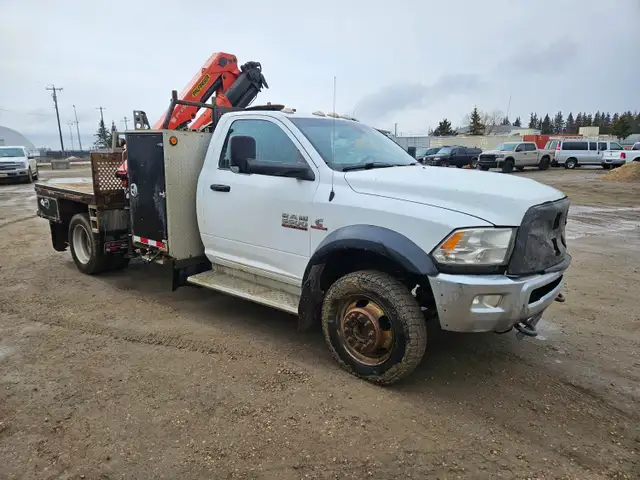 2014 Dodge 5500 - Photo 2